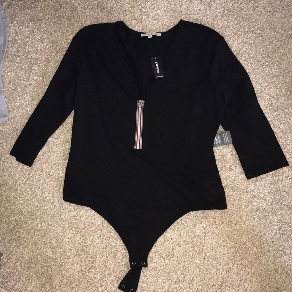 Black quarter sleeve bodysuit with zipper